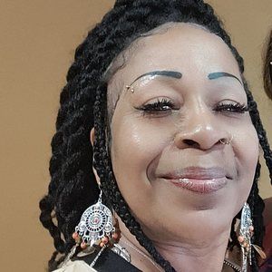 Meet your Posher, Sharron